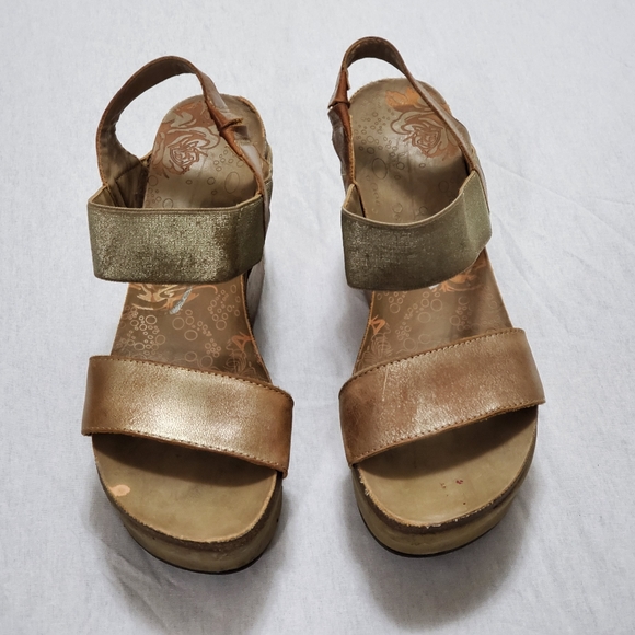 OTBT Shoes - OTBT Bushnell Sandal Size 7.5
